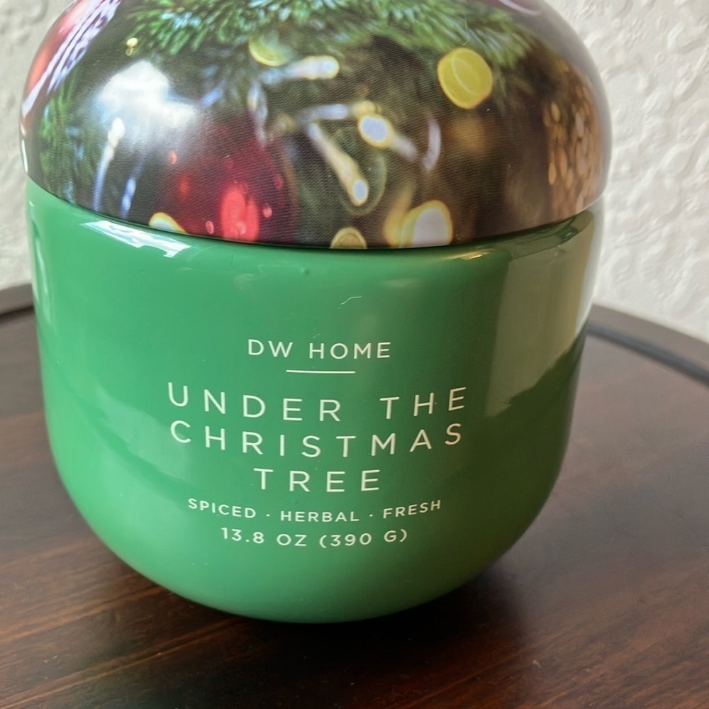 DW Home: Under the Christmas Tree Scent Candle-Spiced/Herbal/Fresh- 13.8oz-flaws